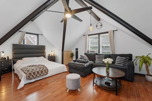 5616 Kolin Ave, Chicago IL 60629-4838 exterior