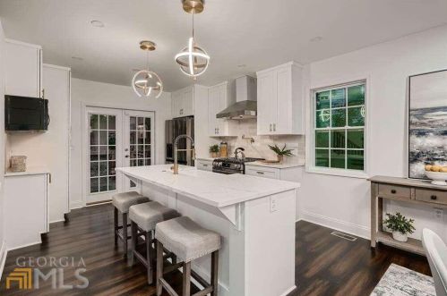 1415 Almont Dr, Atlanta GA 30310-3756 exterior