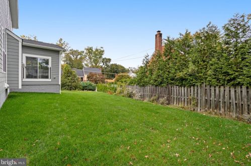 920 Darton Dr, Alexandria VA 22308-2021 exterior