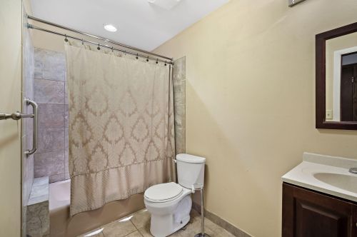 8949 70, Milwaukee WI 53223-2113 exterior