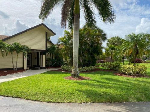 1702 Balmoral Ct, Fort Pierce FL exterior