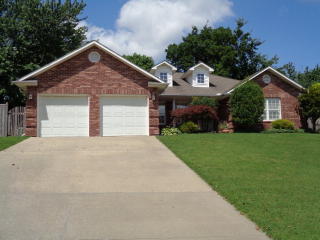 1427 Lakehurst Dr, Ada, OK 74820-8504