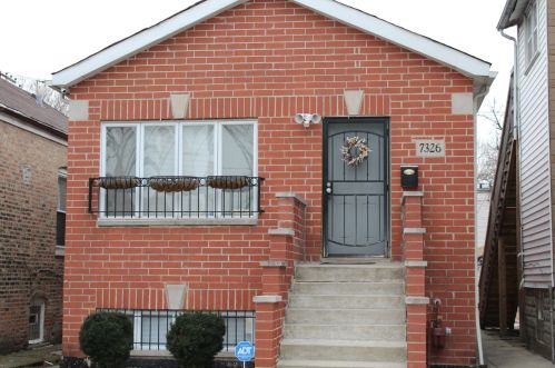 7326 Champlain Ave, Chicago, IL 60619-1829