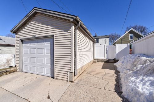 2369 75th St, Milwaukee WI 53214-3018 exterior