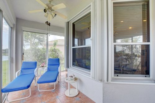 12708 Coral Lk Dr, Boynton Beach FL 33437-4142 exterior