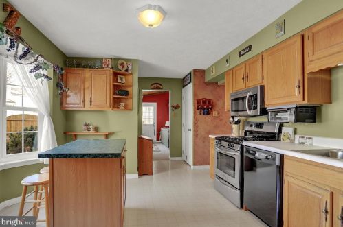 141 Pheasant Run Ln, Hanover PA 17331-9186 exterior