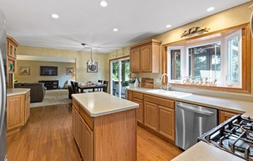 1451 Candlewood Dr, Bull Valley IL 60014-8960 exterior