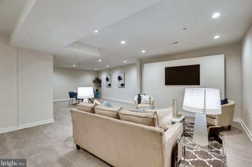 4913 Sherier Pl, Washington DC  20016-3319 exterior