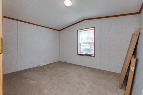 8 Rex Dr, Concord NH 03303-4166 exterior