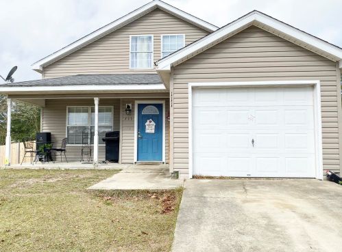 111 Timber Wind Dr, Defuniak Springs, FL 32433-9067