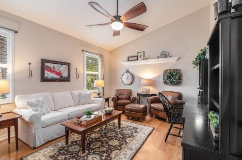 8448 Bent Creek Ct, Naples FL 34114-9400 exterior