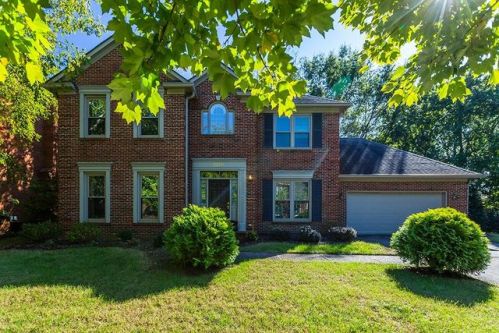 2208 Cascade Way, Lexington KY  40515-1263 exterior