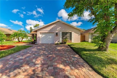 6349 Greengate Dr, Orlando, FL 32822-5831