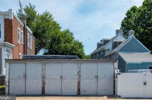 947 Ashland Ave, Chester, PA 19022-1408