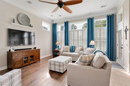 3 Meadowlawn Ln, Bluffton SC 29910-9538 exterior