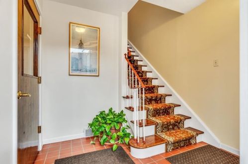 502 Main St, Pittsburgh PA 15220-5102 exterior