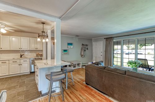 448 8th St, Bohemia NY  11716-1332 exterior