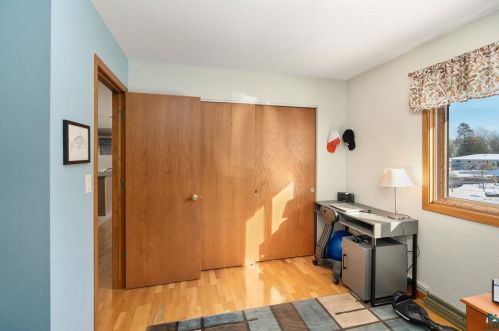 521 Ideal St, Duluth MN 55811-4544 exterior