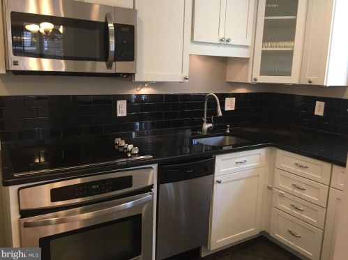 21 Myrtle St, Alexandria VA 22301-2423 exterior