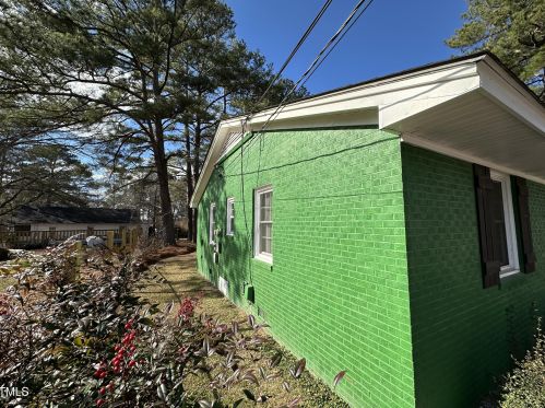 708 Denby St, Wilson NC 27893-4862 exterior