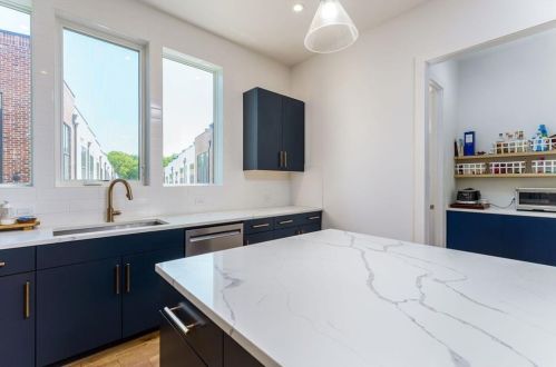 1205 Chelsea Cir, Atlanta GA  30318-1268 exterior