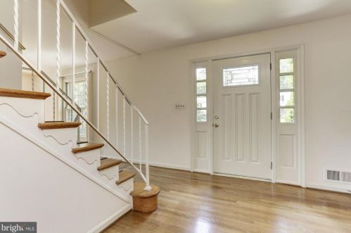 11901 Coldstream Dr, Rockville MD  20854-3616 exterior