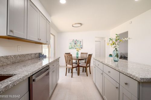 1010 Del Valle Ave, Tucson AZ  85711-5241 exterior