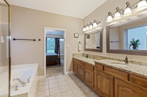 5141 Golfside Dr, Frisco TX 75035-8297 exterior