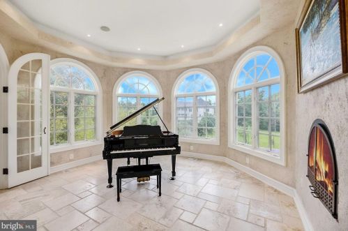 11705 Centurion Way, Rockville MD 20854-6419 exterior