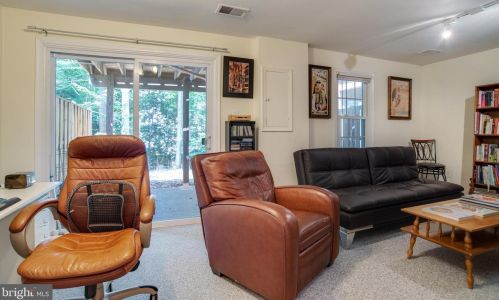 11920 Bargate Ct, Rockville MD 20852-4117 exterior