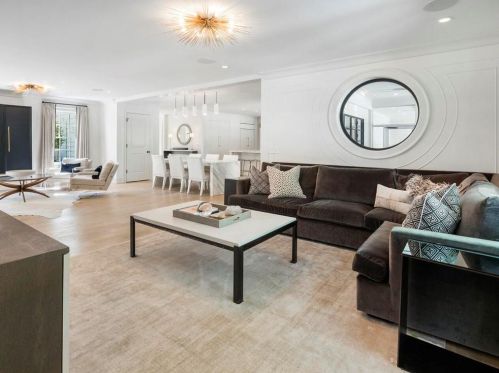 2312 Montview Dr, Atlanta GA 30305-4071 exterior