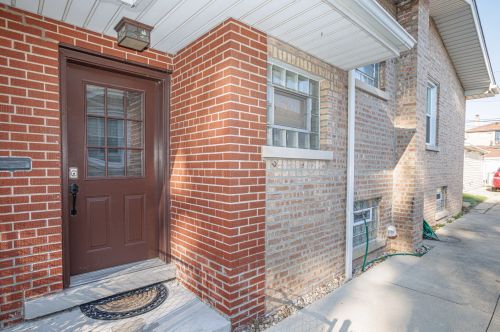 11641 Campbell Ave, Chicago, IL 60655-1530