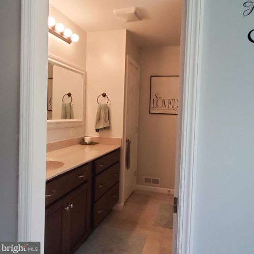 295 Fenwick Rd, Pilesgrove NJ exterior