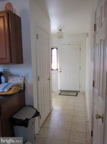 1070 Sterling Pl, Lancaster, PA 17603-8836