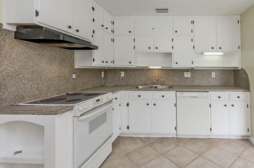 232 7 Ave, Boynton Beach FL 33435-3879 exterior