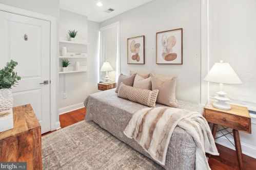 421 11 St, Washington DC 20002-6121 exterior