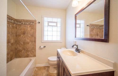 227 Van Norman Ave, Milwaukee WI 53235-5727 exterior