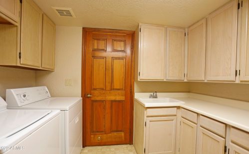 401 Mcnair St, Chandler AZ 85225-1826 exterior