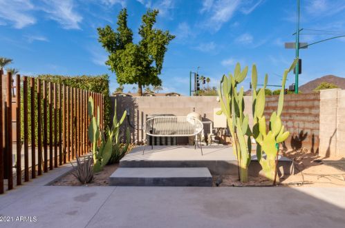 4027 45 Pl, Phoenix AZ 85050-6843 exterior