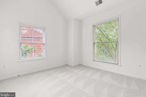 252 Murtha St, Alexandria VA 22304-8613 exterior