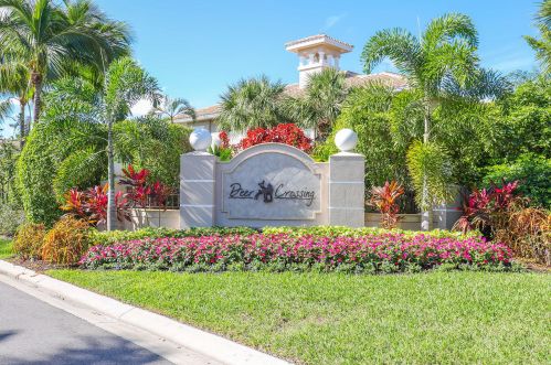 3940 Deer Crossing Ct, Naples FL 34114-9497 exterior