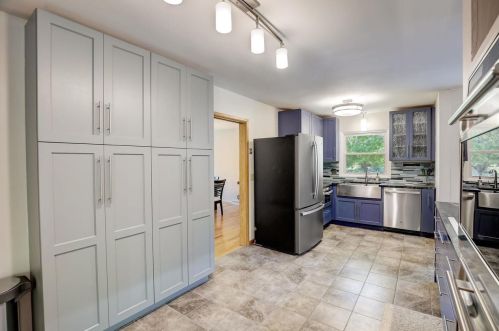 4510 Odana Rd, Madison WI  53711-1445 exterior