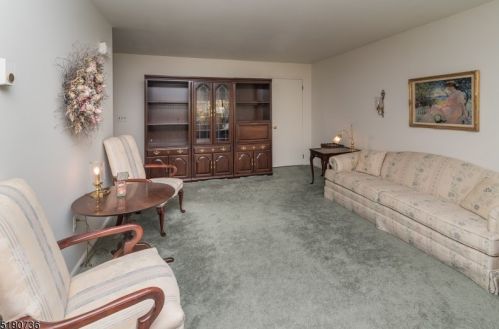 2 Maitland Ave, Paterson NJ 07506-2647 exterior