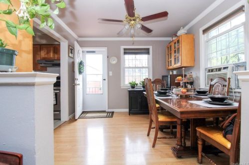 2542 Bouck Ave, Bronx NY 10469-5710 exterior