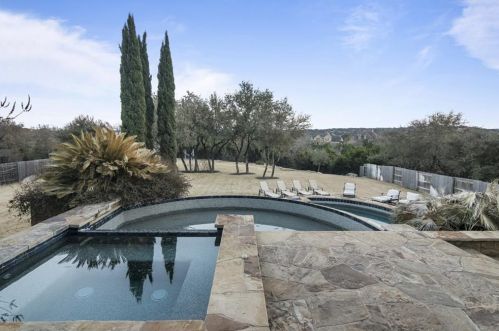 217 Emerald Rdg Dr, Austin TX 78732-1234 exterior