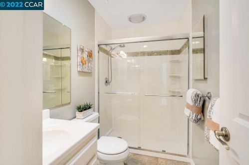 2 Clark Ct, Concord CA exterior