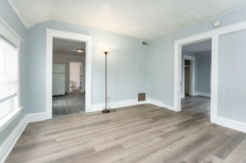 126 Stockbridge Ave, Kalamazoo MI 49001-2881 exterior