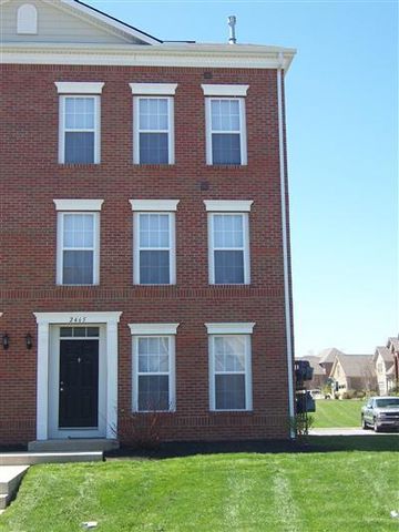 2465 Aristocracy Cir, Lexington KY  40509-8570 exterior