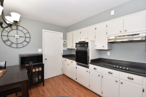 11056 Derby Ave, Milwaukee WI 53225-4558 exterior