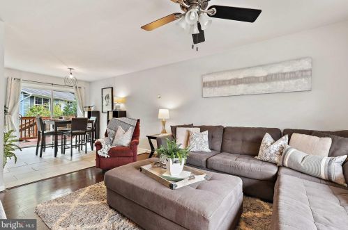 339 Beaghan Dr, Glen Burnie MD 21060-8226 exterior